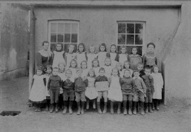 Bere Regis School, Shitterton, 1906.