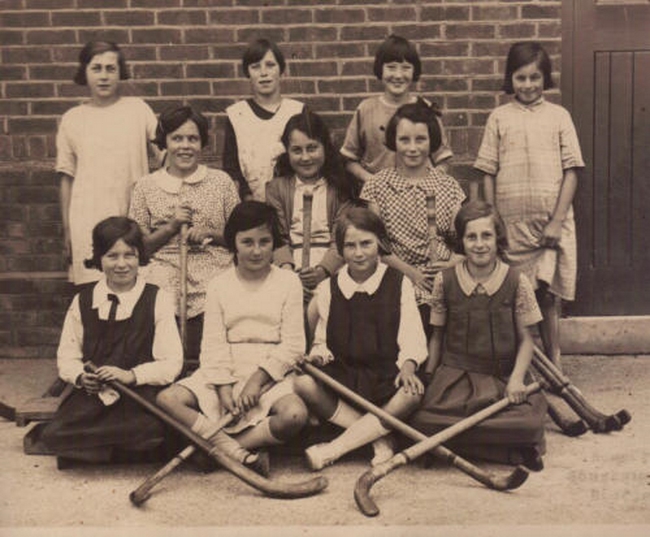 Bere Regis School Hockey Team about 1934.